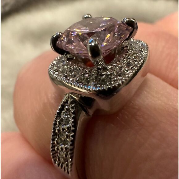 Silver cubic zirconia pink stone ring size 10 - Picture 7 of 8